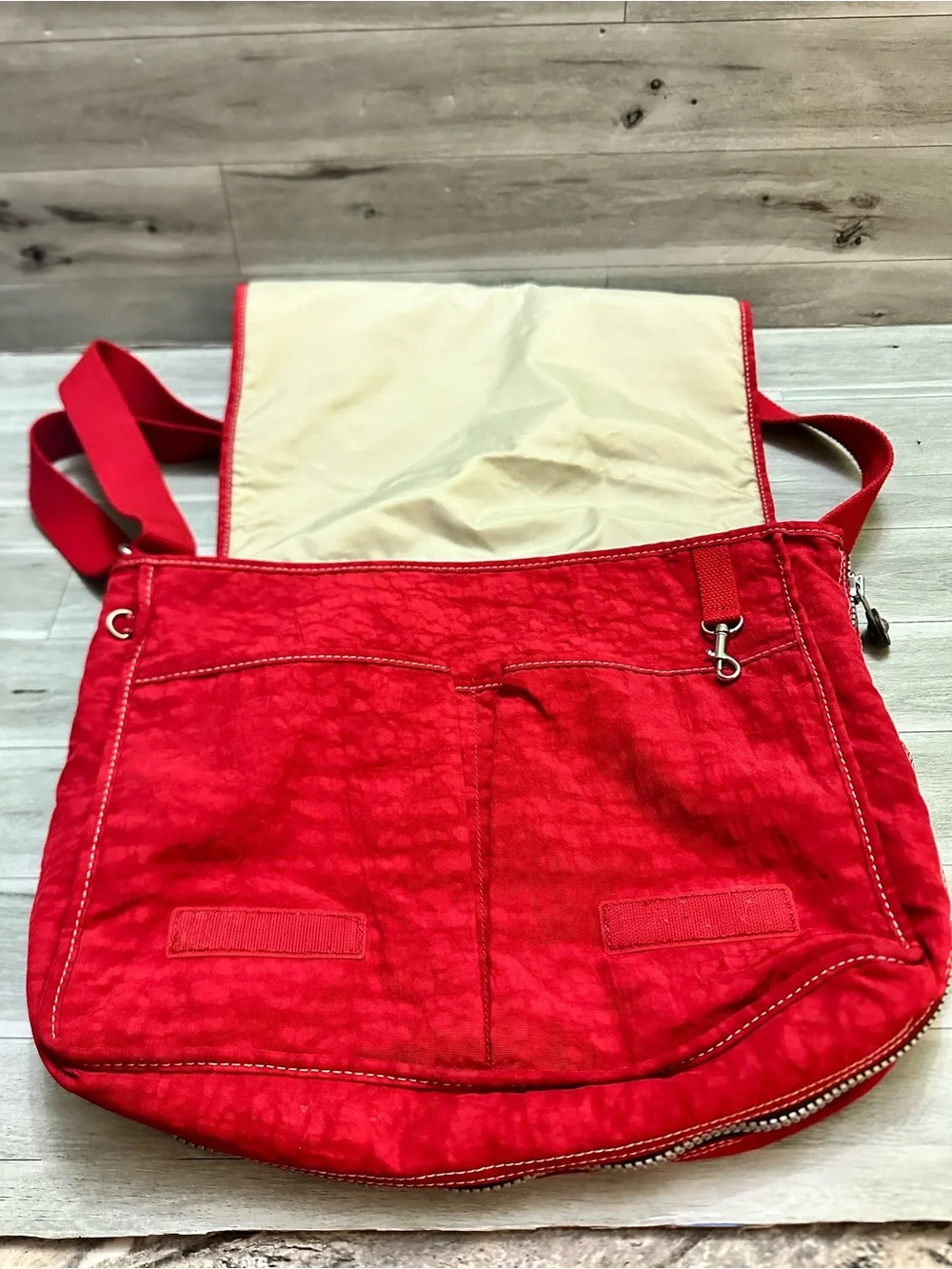 Kipling red vibrant