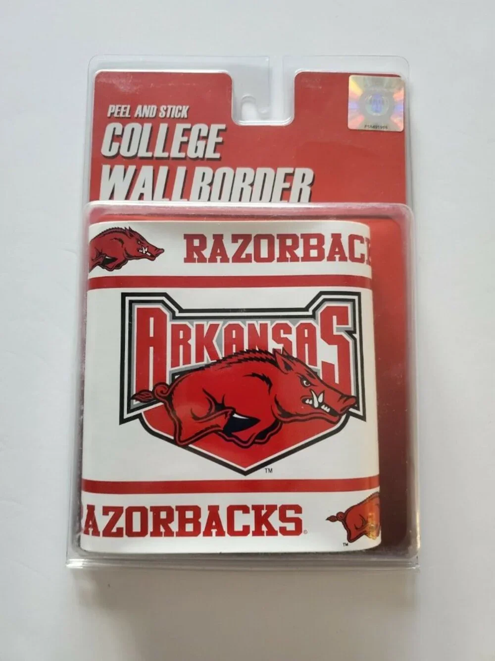 ARKANSAS RAZORBACKS NCAA PEEL & STICK WALLPAPER BORDER. NEW