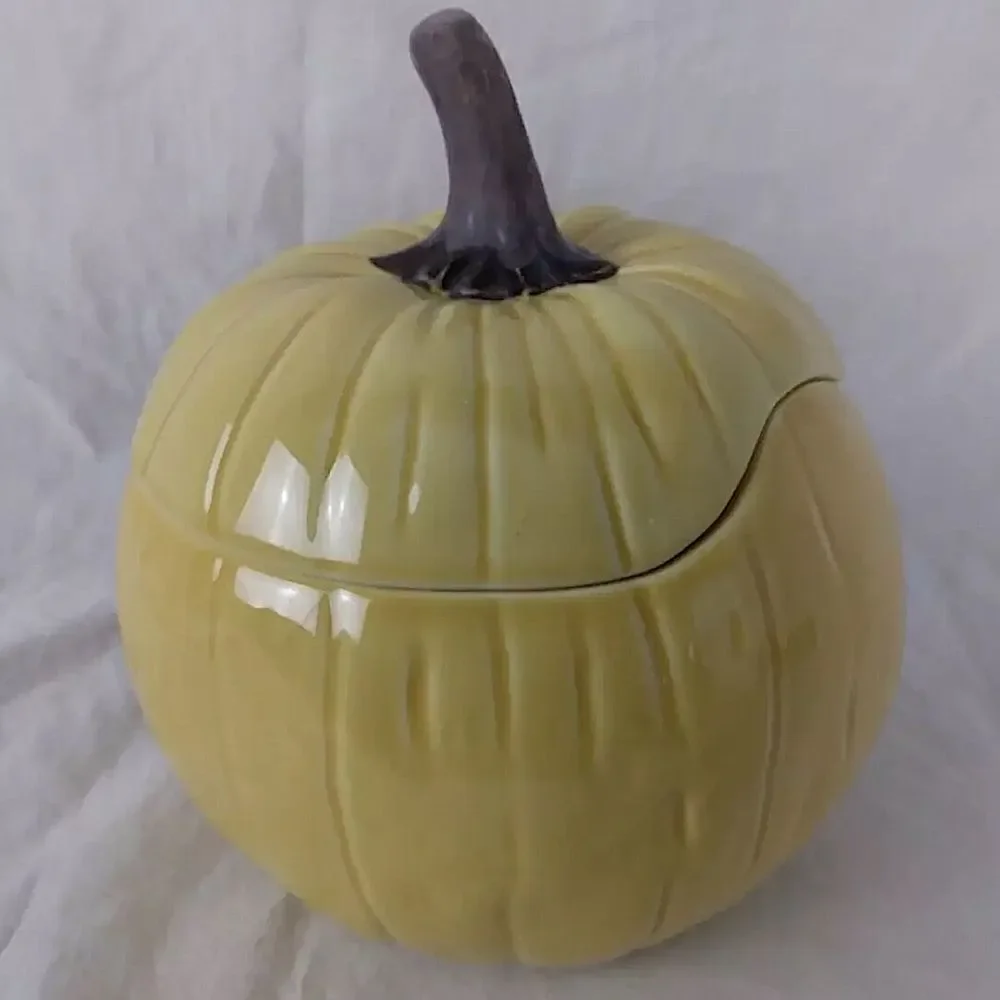 Crate&Barrel listing ceramic