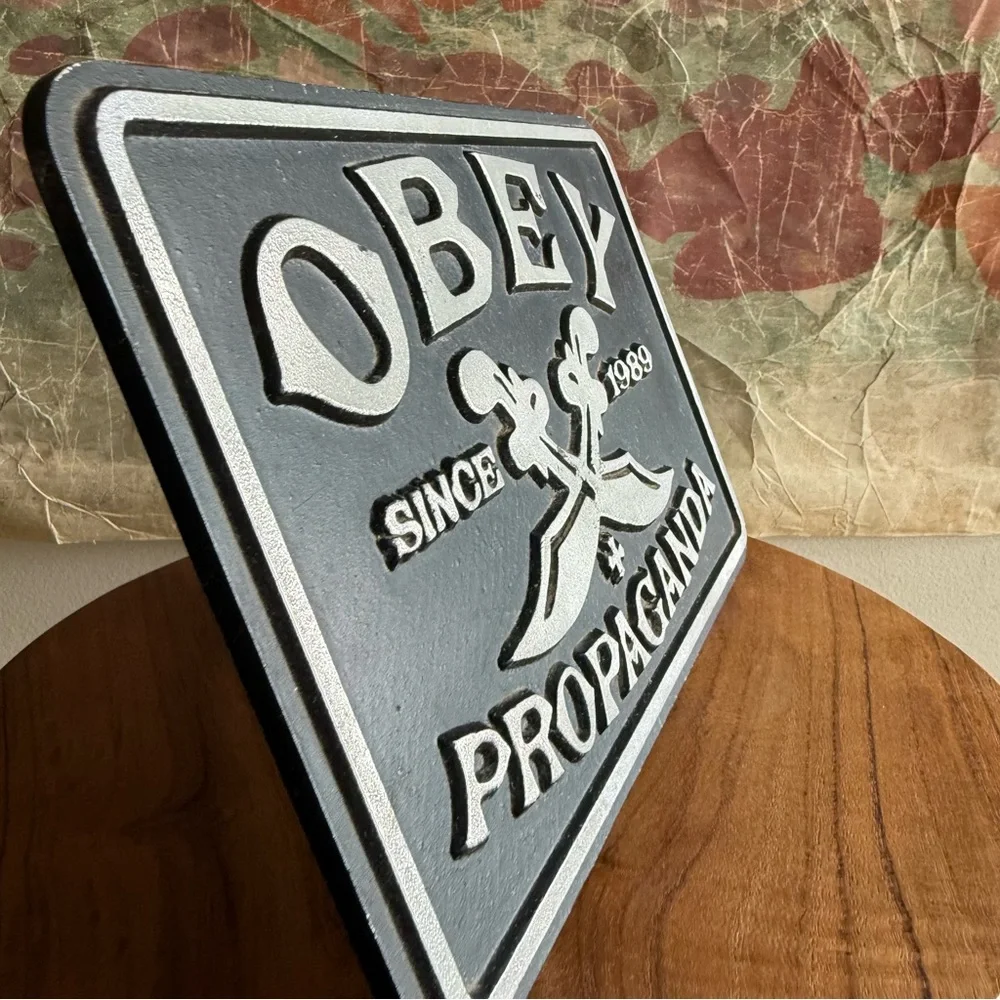 Obey swords 2009