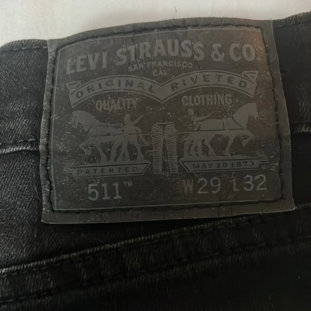 Levis excellent pre