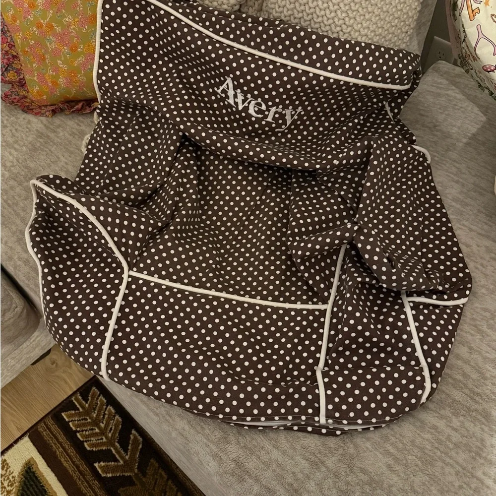 Avery dots rooms
