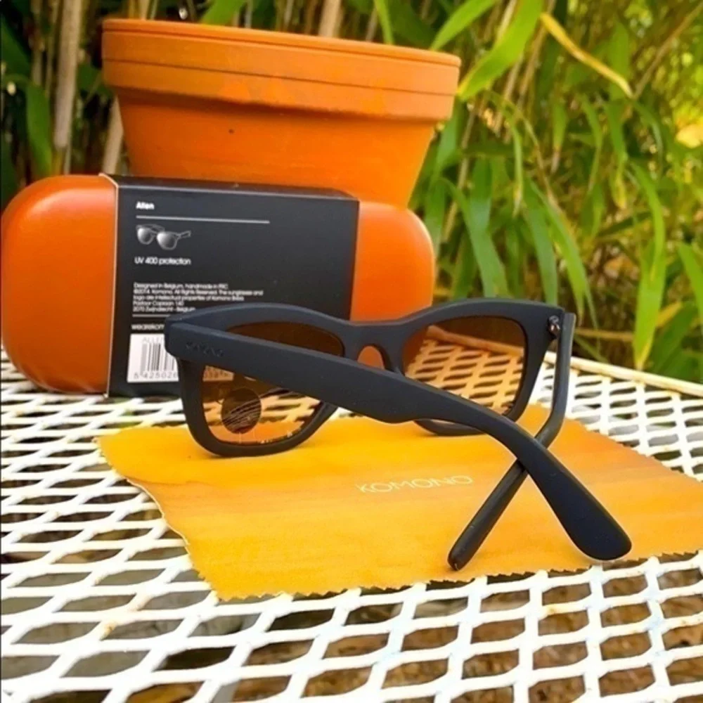 Komono allen black