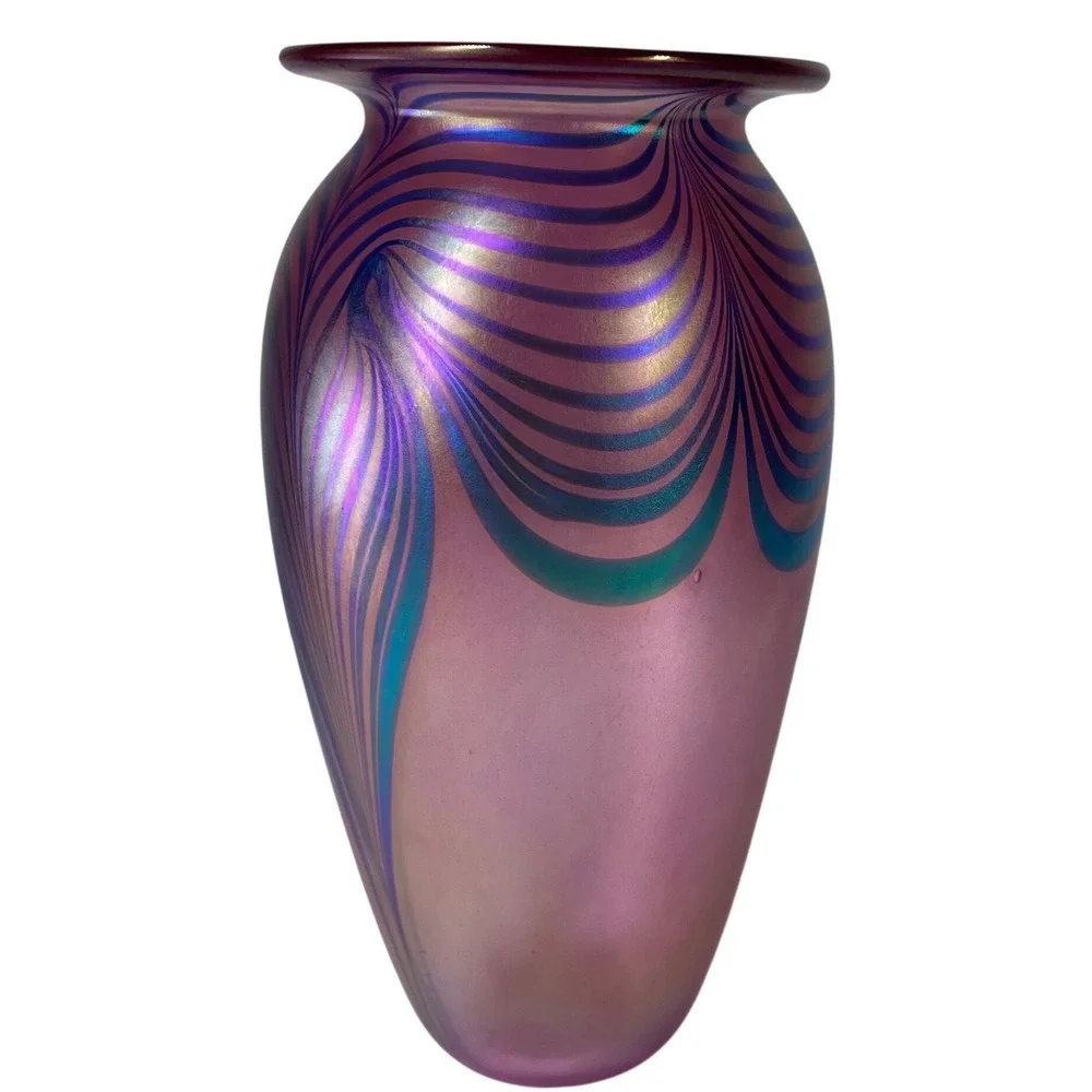 Robert Eickholt Signed 1994 Iridescent MCM Pulled‎ Feather Pink Art Glass Vase