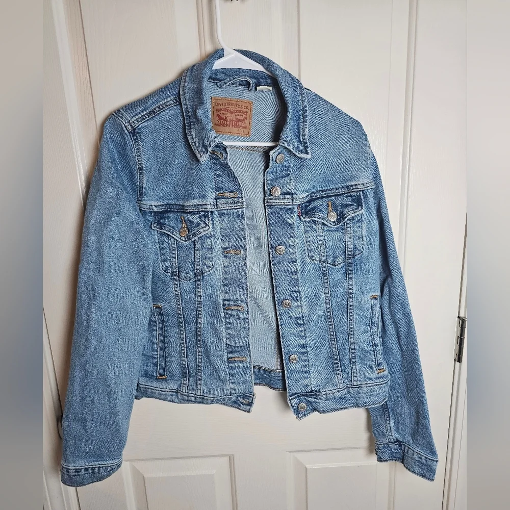 Levi's Women's Original Cotton Denim Trucker Jacket Size L