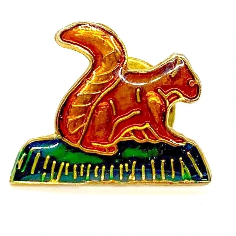 Brown Squirrel lapel pin,‎ jacket, hat, vest, book bag pin, animal lovers, outd