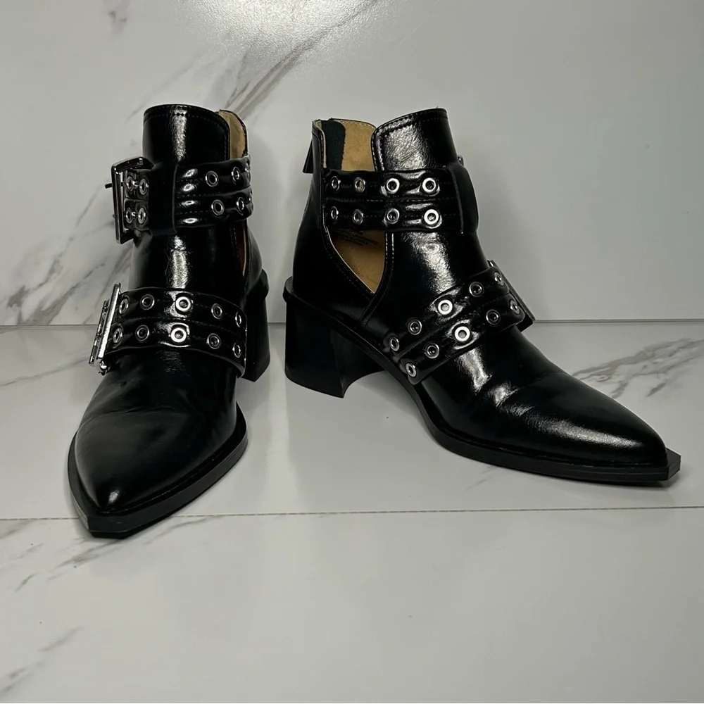 Steve Madden sleek black