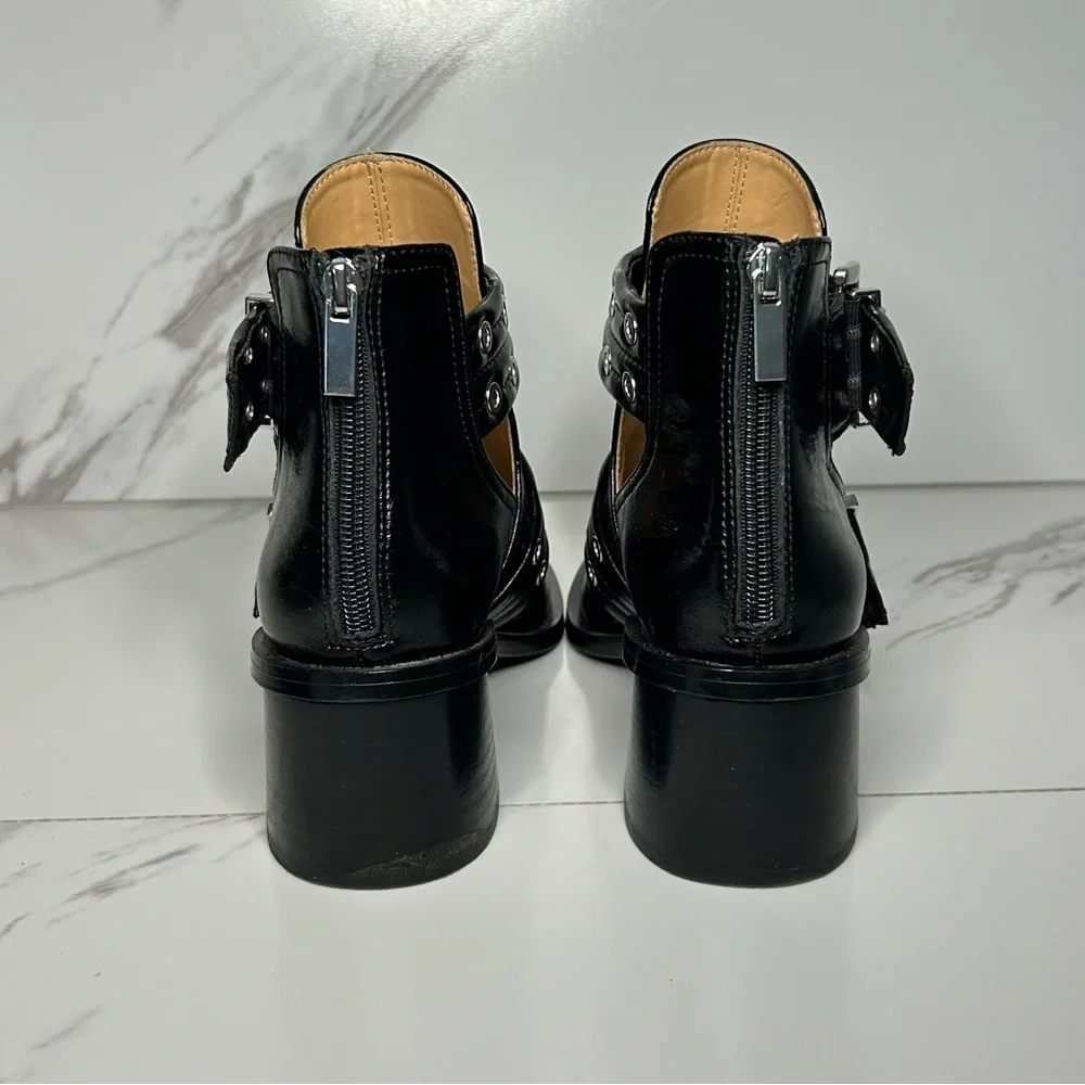 Steve Madden sleek black