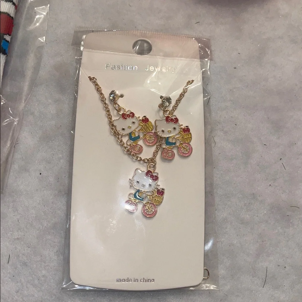 Hello Kitty charming hello