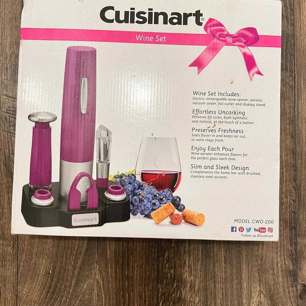 Cuisinart Cordless Wine Opener‎ Set Pink and Silver Wine lovers
