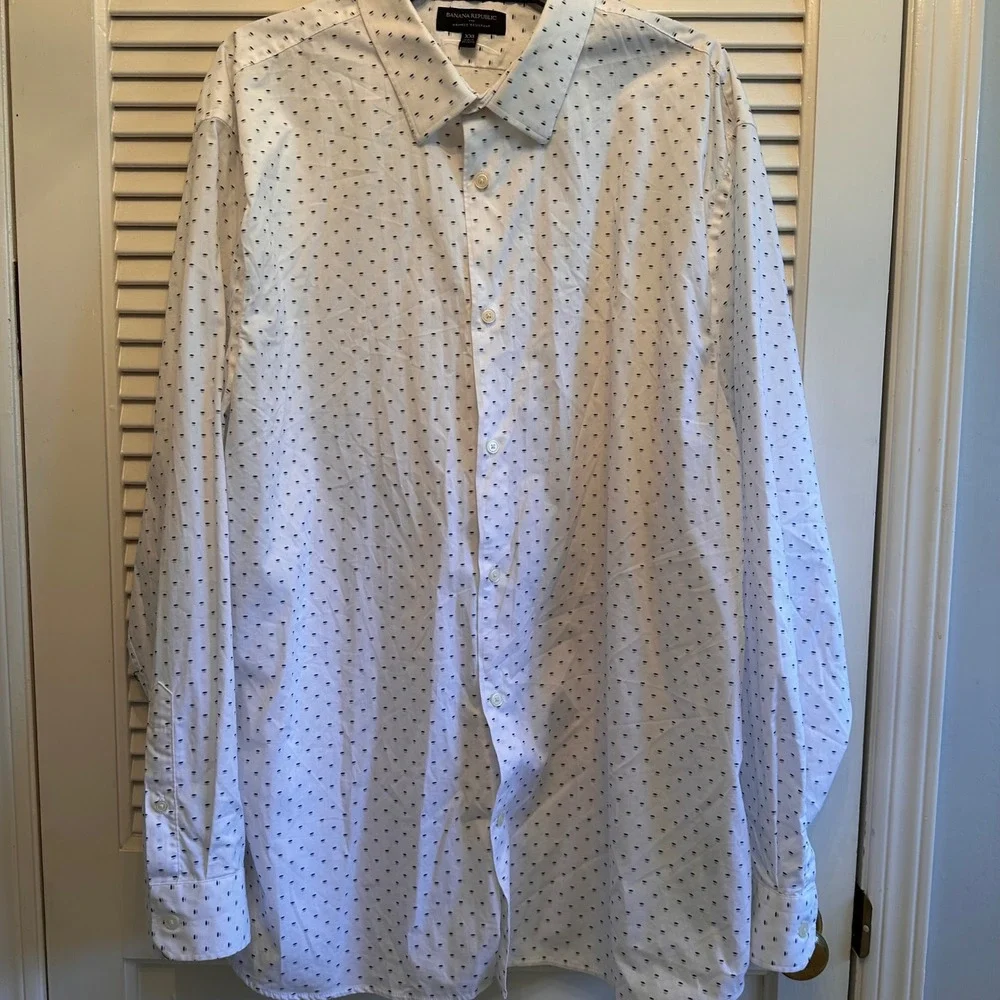 Banana Republic XXL Slim Dress Shirt White‎ Blue Dot Wrinkle Resistant