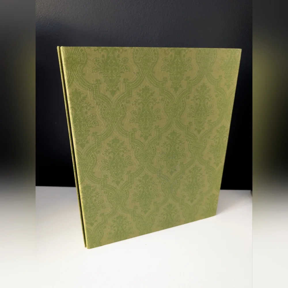 Gucci authentic green