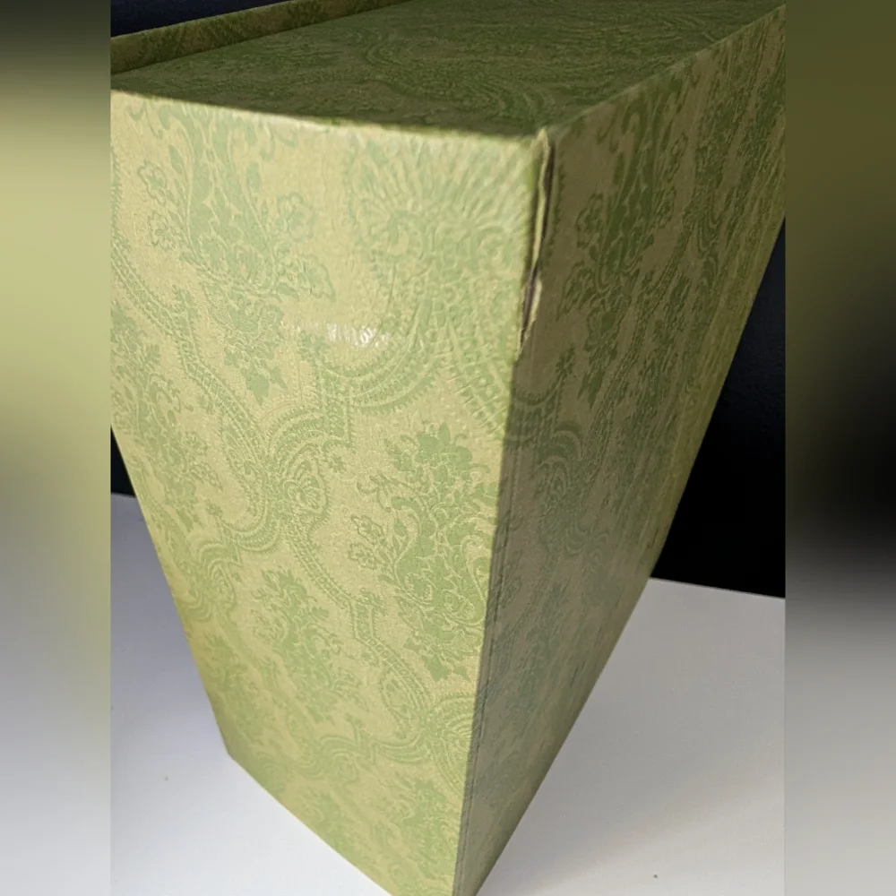 Gucci authentic green