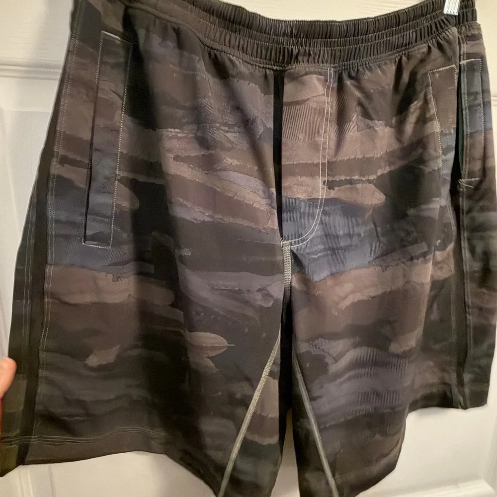 lululemon athletica size large