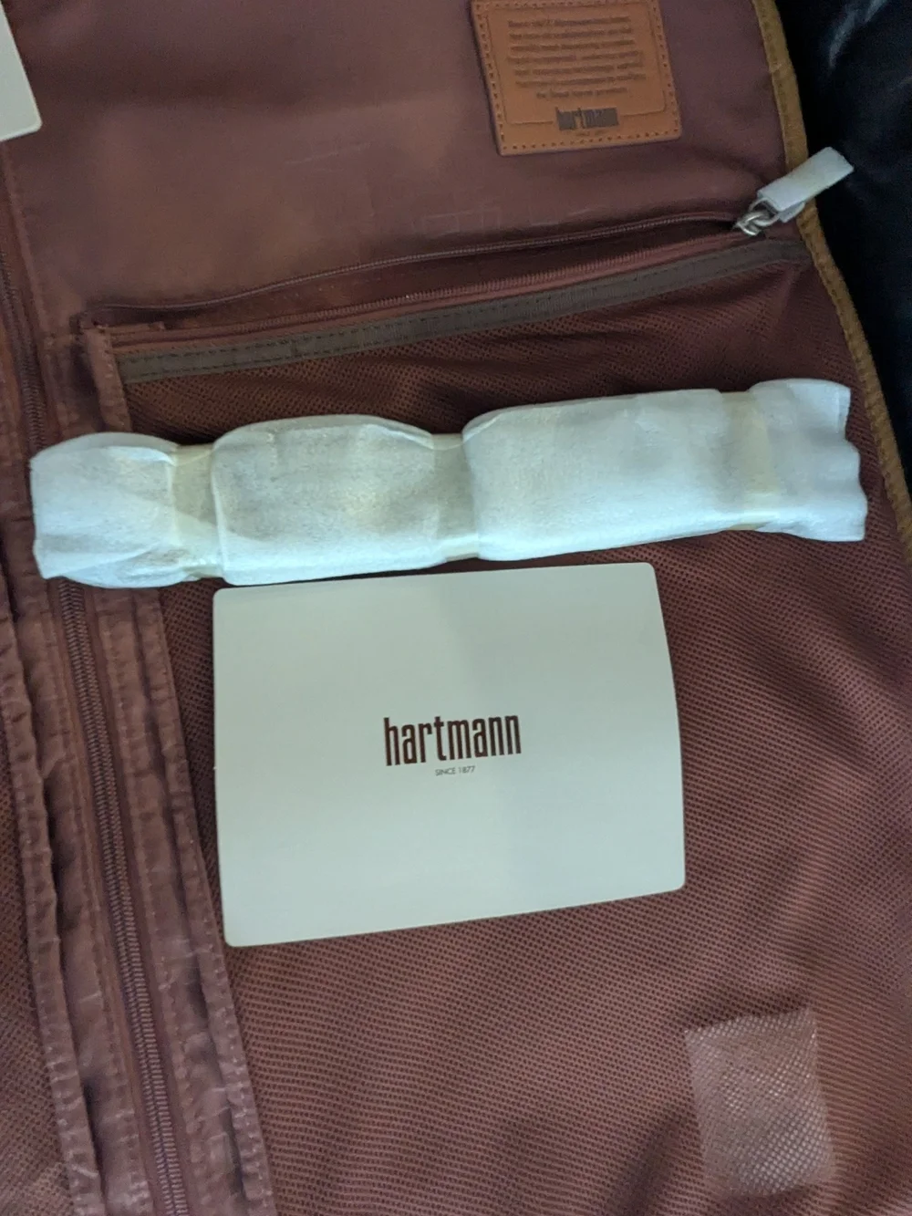 Hartmann Metropolitan 2 Garment Sleeve Color Safari Light Weight Bag NWT