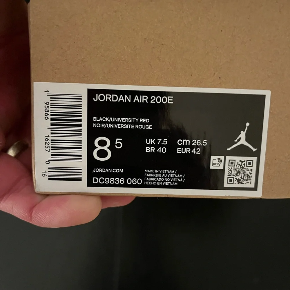 Jordan‎ Air 200E ‘Black University Red’ NWT