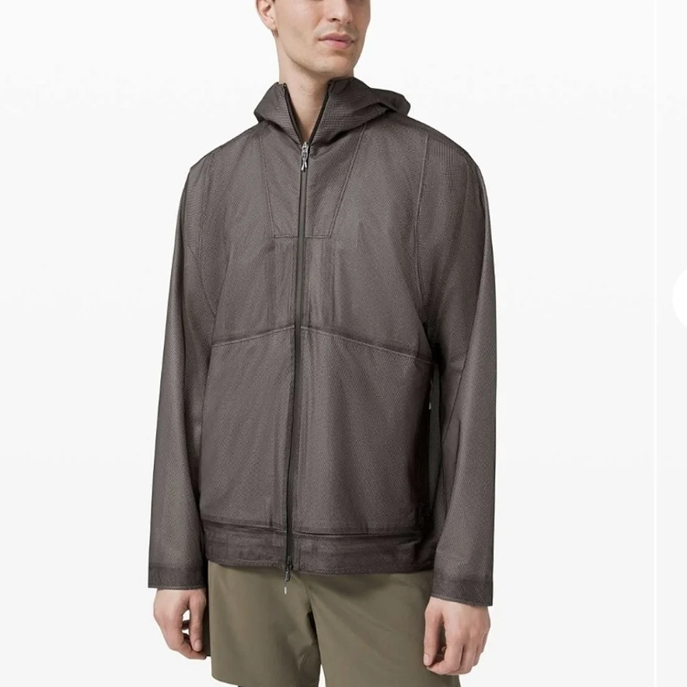 Lululemon-Lab Men's Saura Jacket Black Granite-Size Small