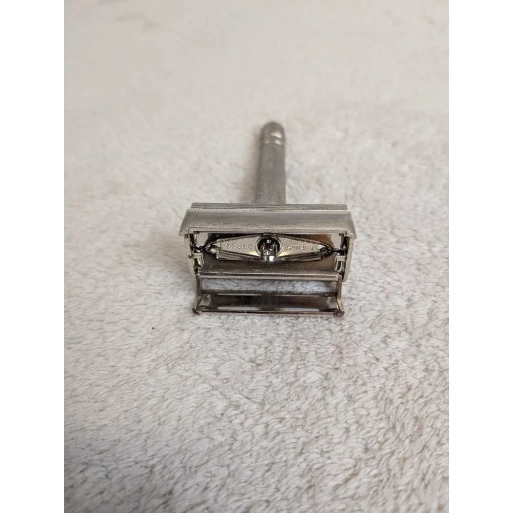 Vintage Gillette Safety‎ Razor Double Edge DE Classic Wet Shaving Tool