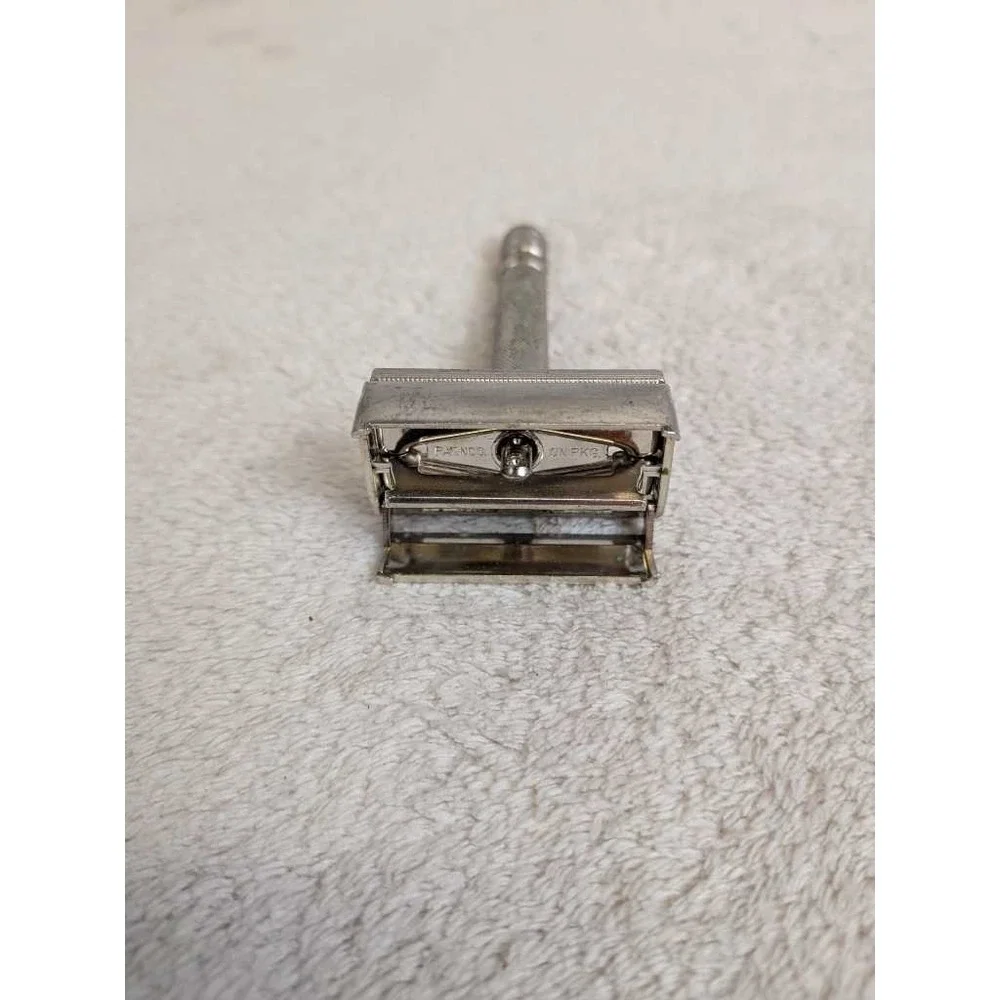 Vintage Gillette Safety‎ Razor Double Edge DE Classic Wet Shaving Tool