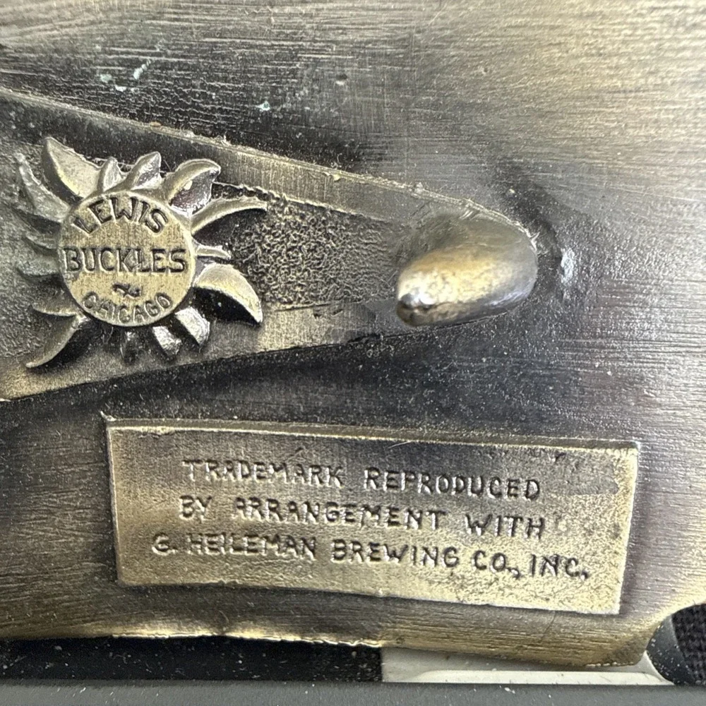 Lewis Buckles Chicago this collectible design