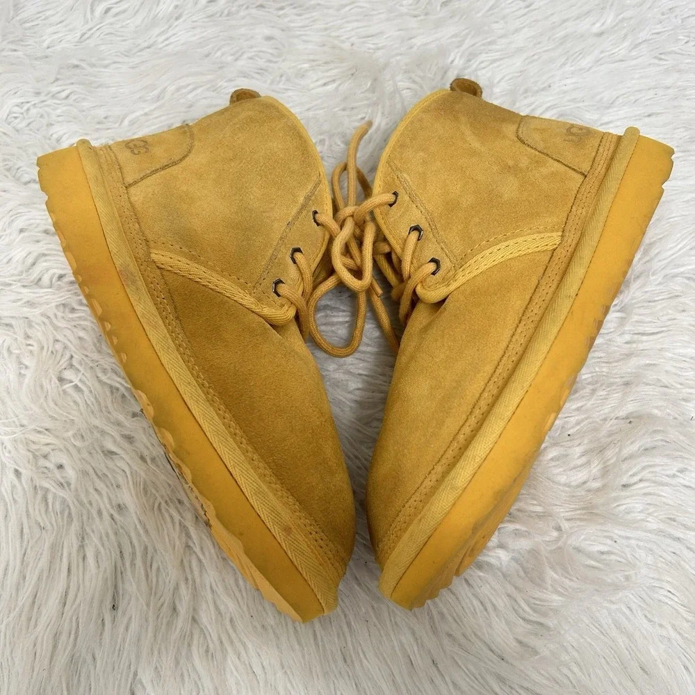 UGG‎ Kids Neumel Sheepskin Chukka Boots Golden Yellow Size 4 Tie Up Plush Lining