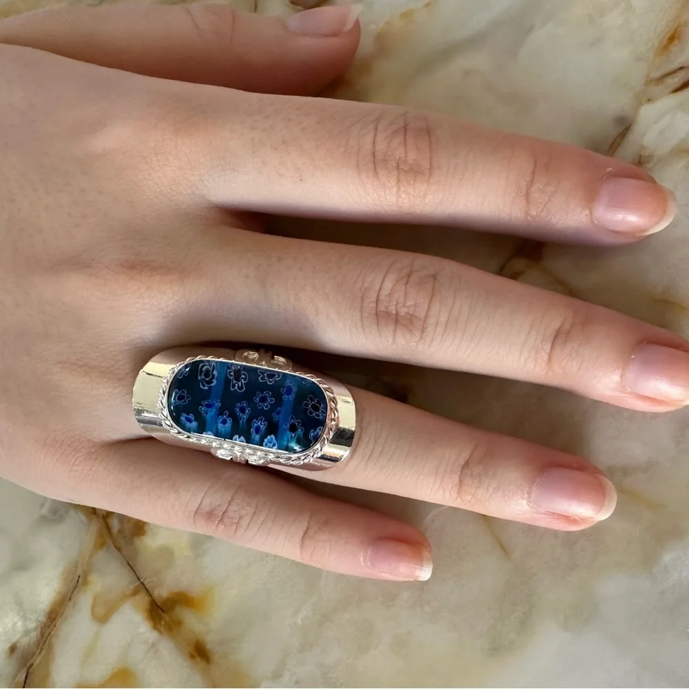 925 Sterling Silver this chic