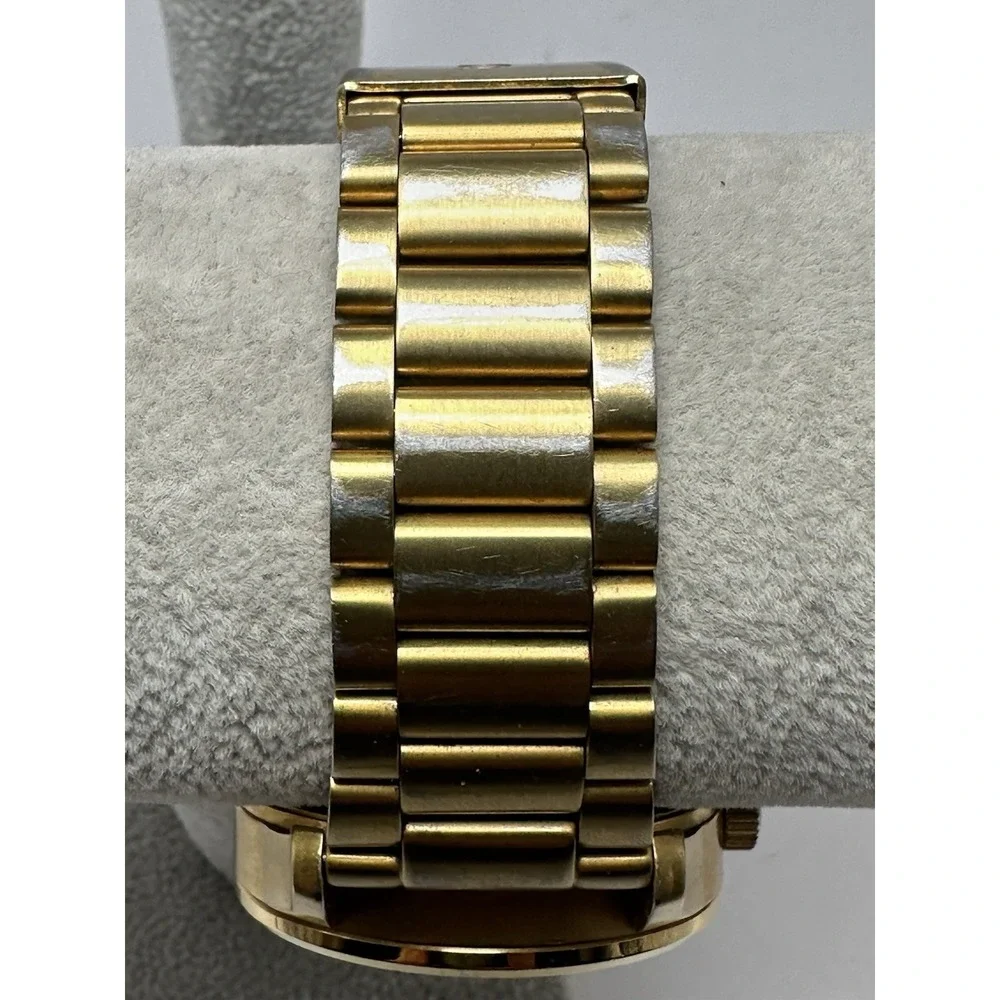 Nixon it showing