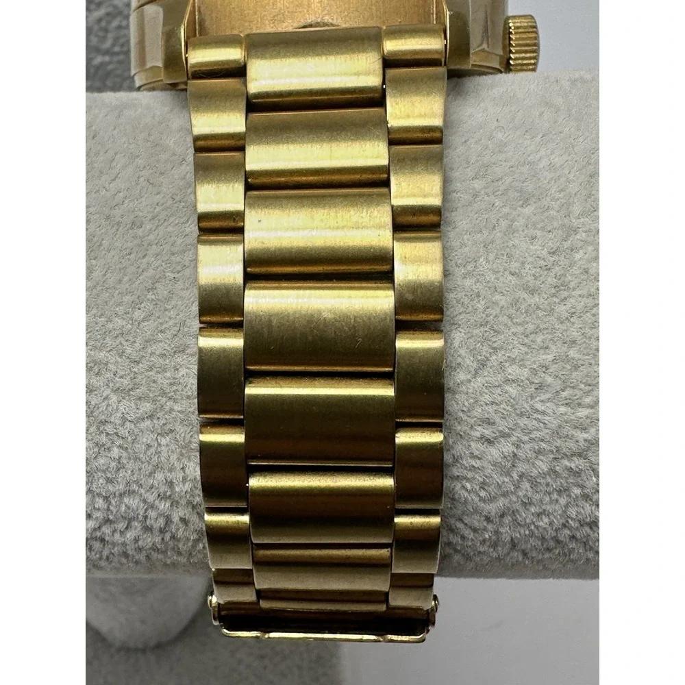 Nixon it showing