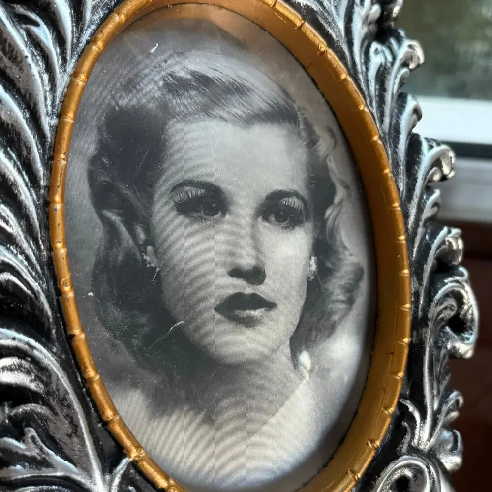 N/A vintage oval