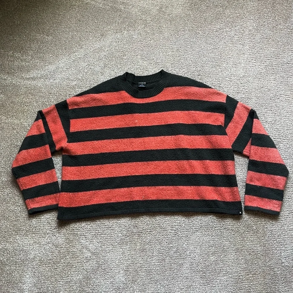 Hurley sweater red
