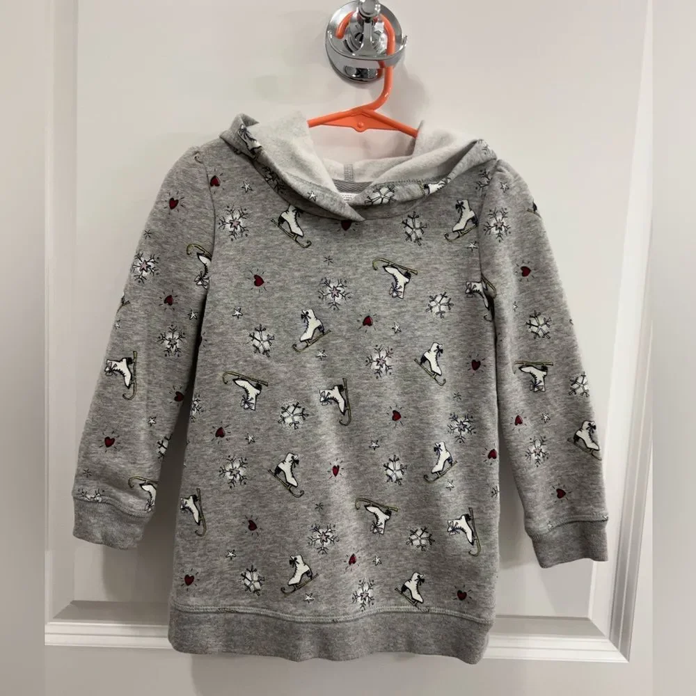 GAP Girls Ice Skates Snow Flakes Hearts Print Hoodie Size 4 years
