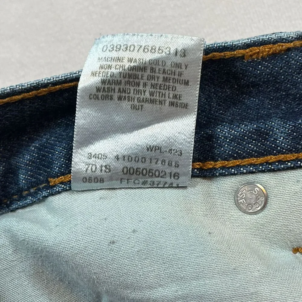 Levis include shipping