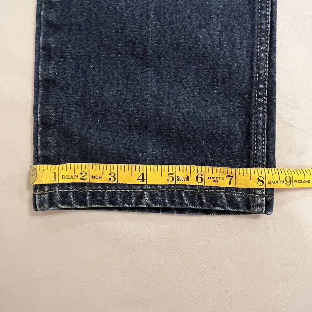 Levis due measurements