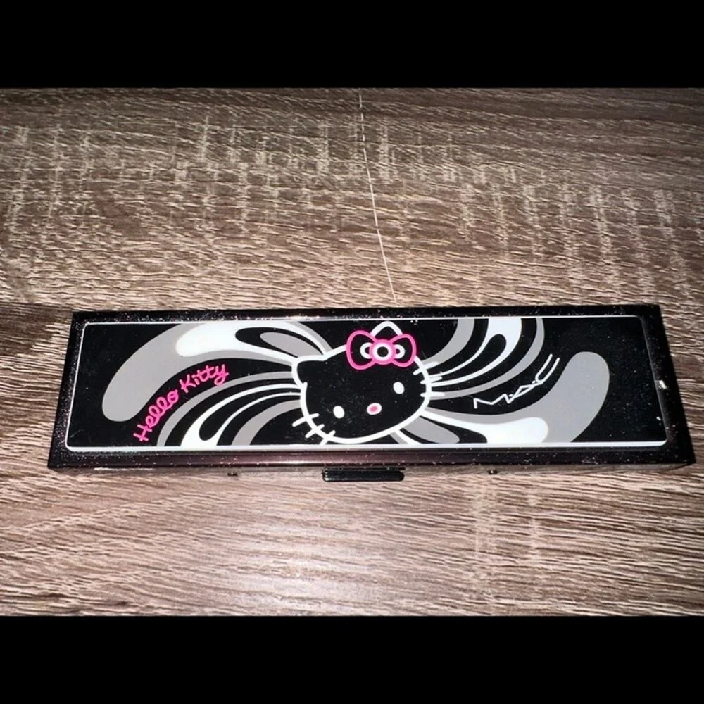 MAC Hello Kitty‎ Lucky Tom Eye Shadow x 4 Palette Limited Edition Sanrio