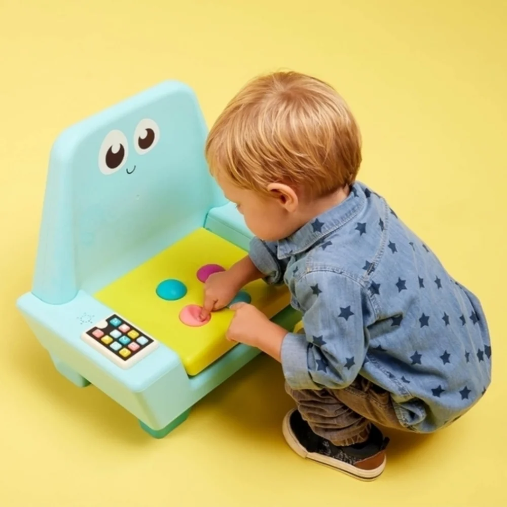 N/A ☆interactive chair