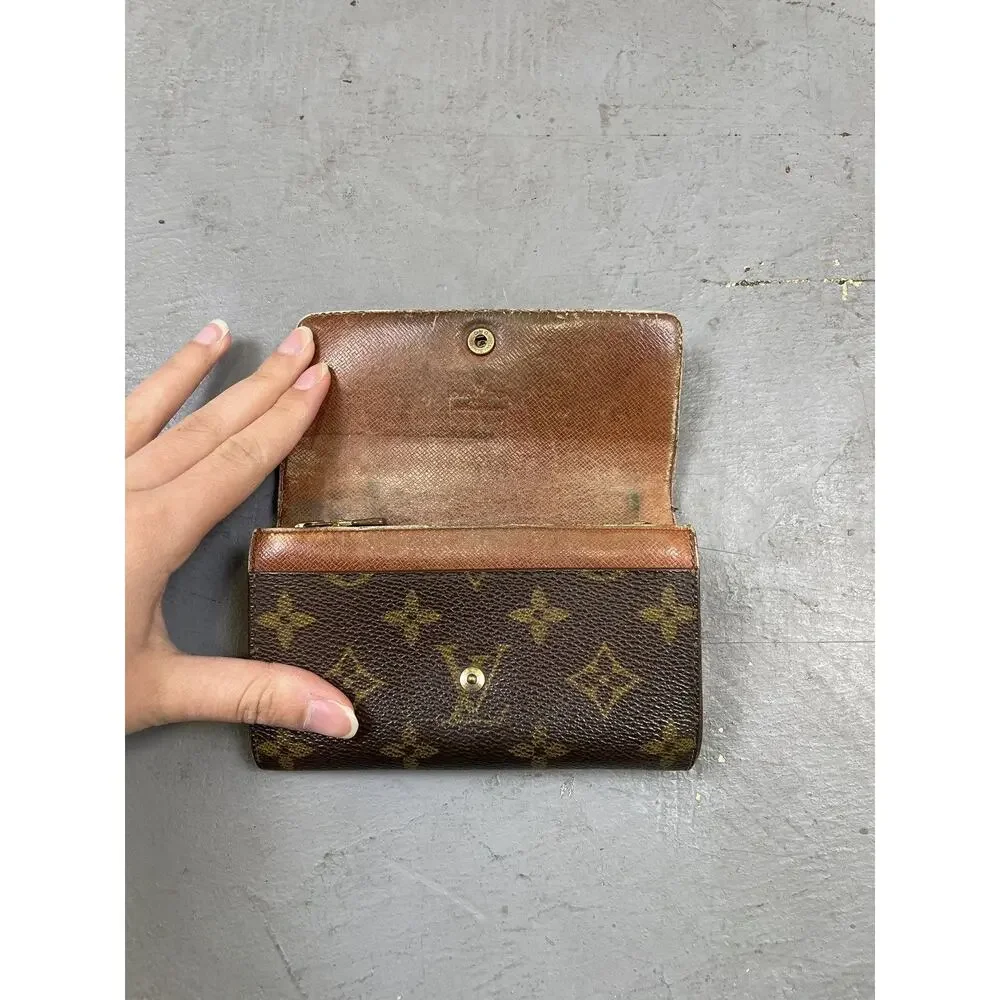 Louis Vuitton classic louis