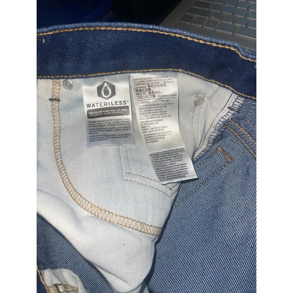 Levis levi 517
