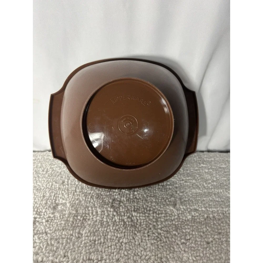 Tupperware vtg square