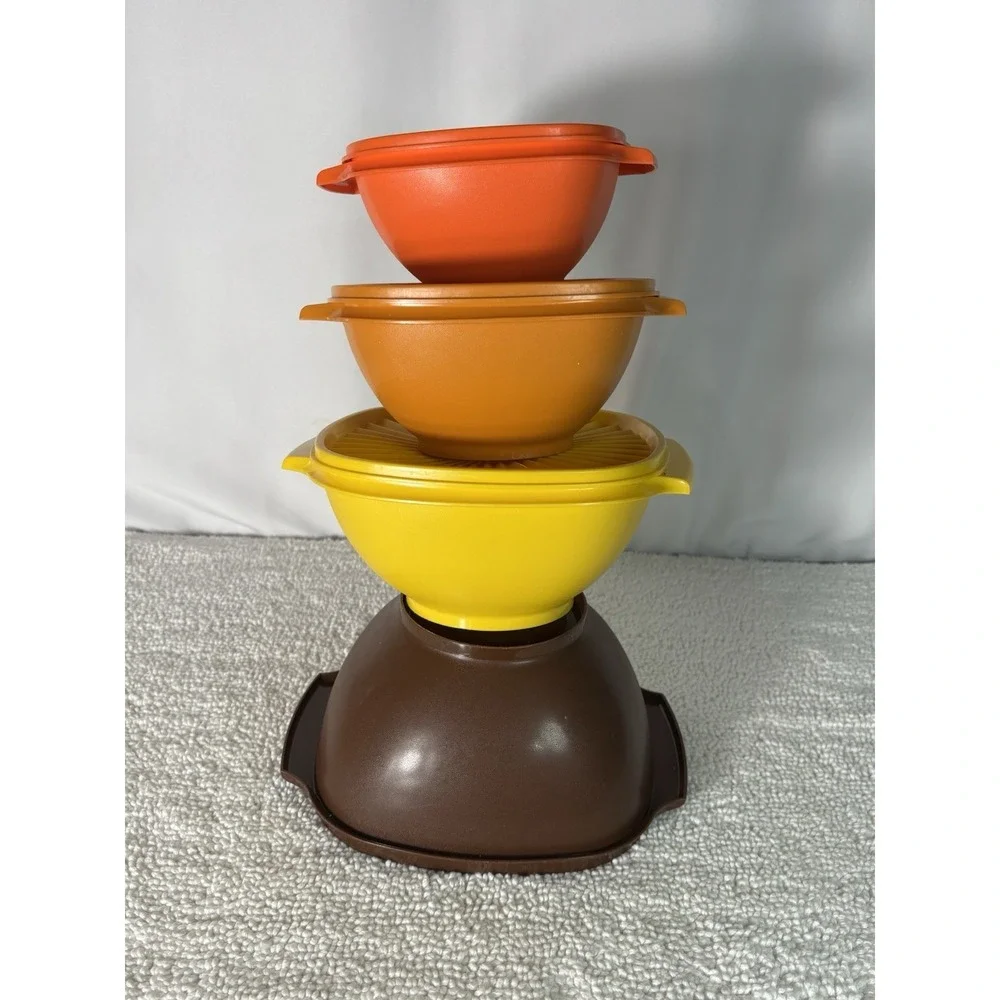 VTG Tupperware 836-6, 838-3, 840-2, 858-4 Storage 7 Piece Set