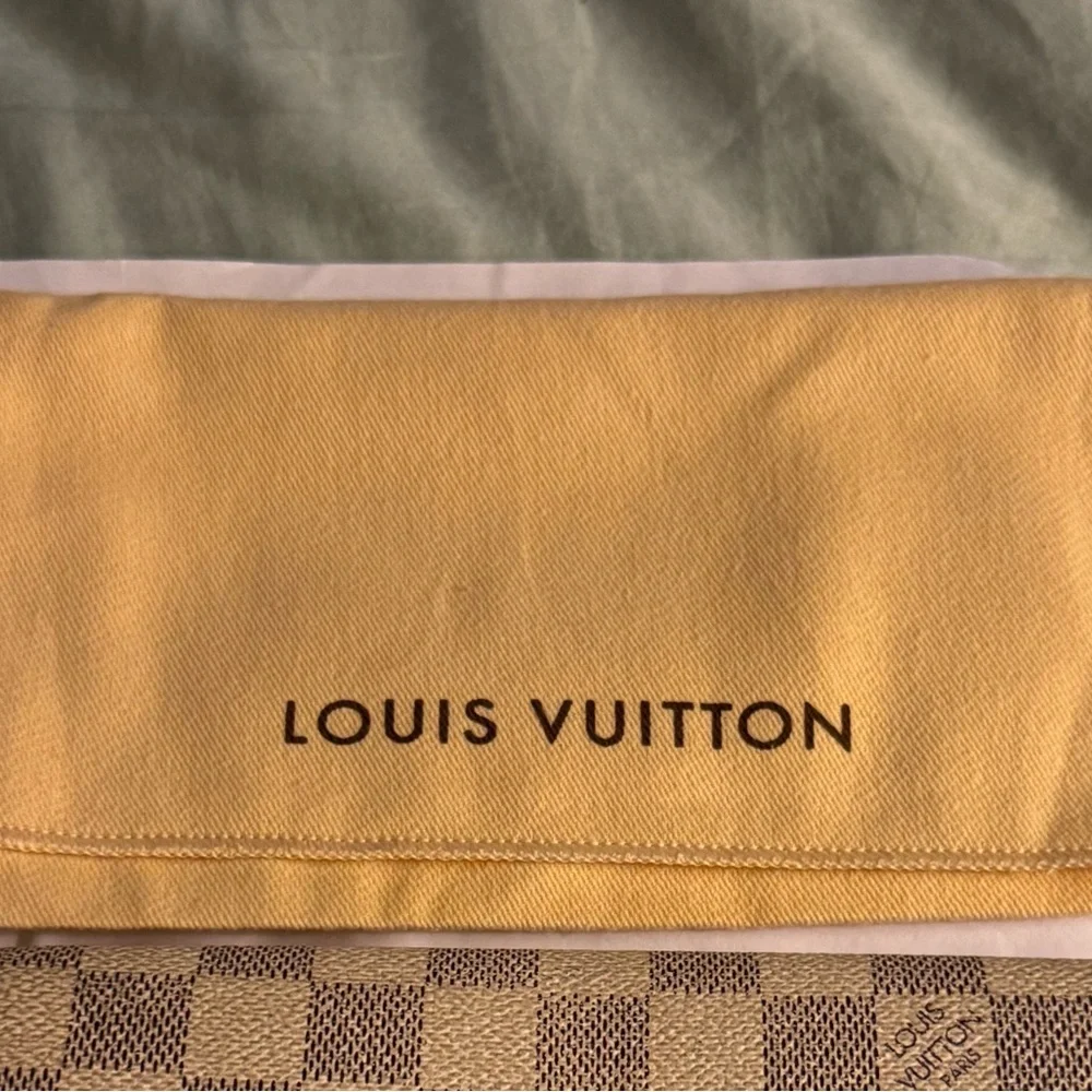 Louis Vuitton damier azure