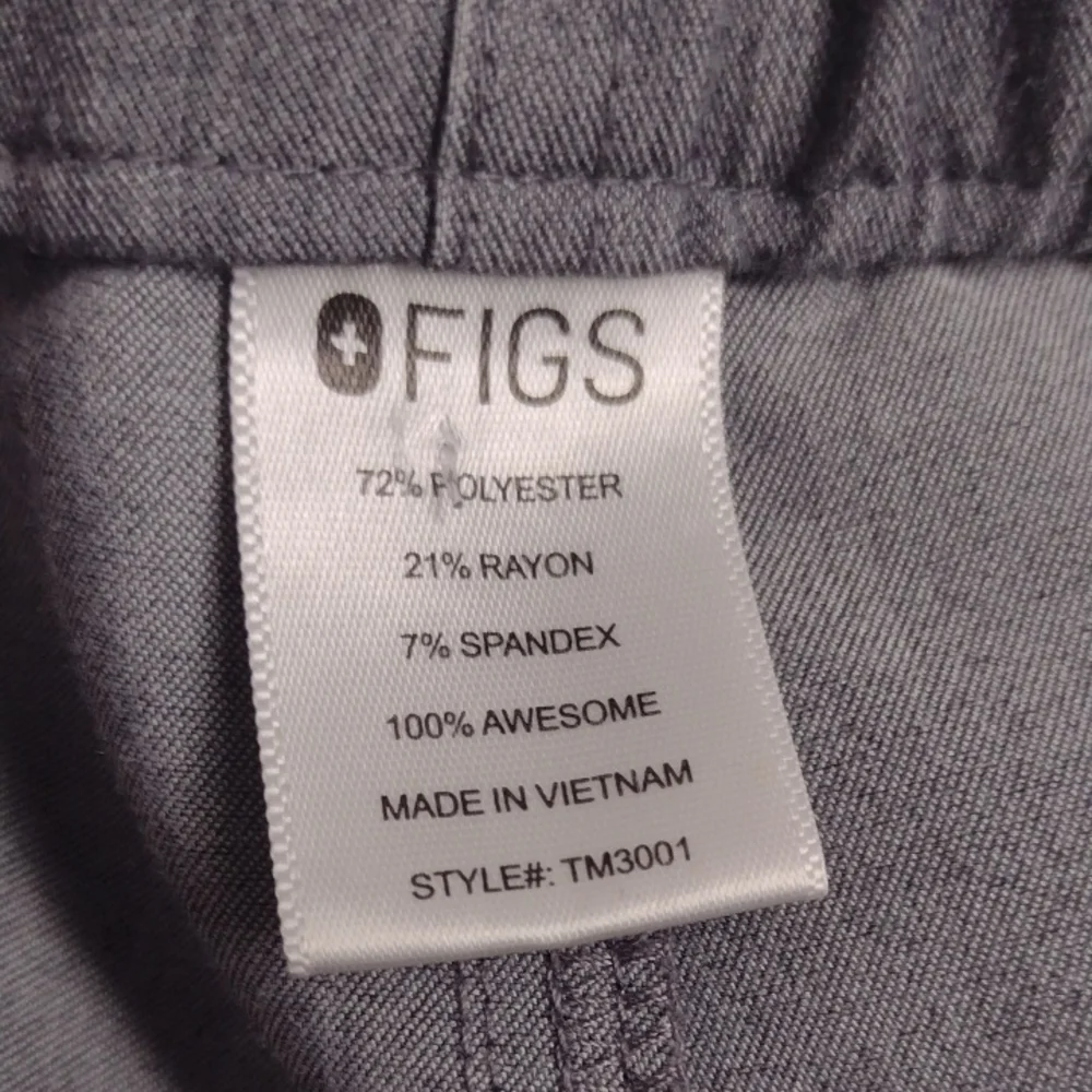 Figs comfortable cargo