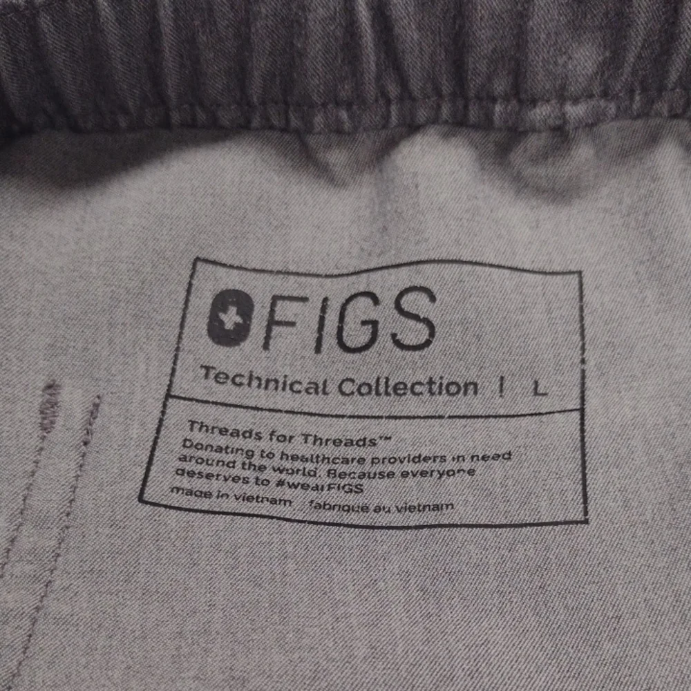Figs comfortable cargo