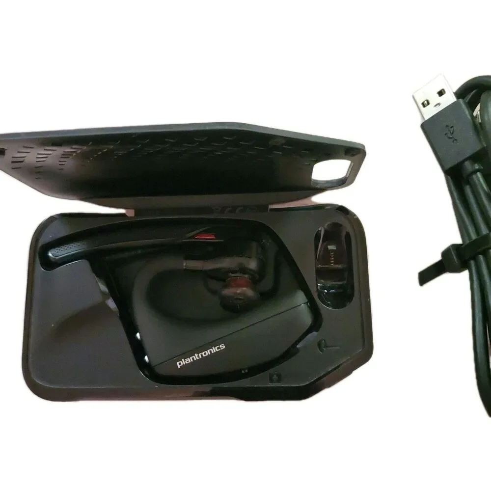 Plantronics Voyager 5200 UC - Bluetooth Headset and Charging Case and Cable