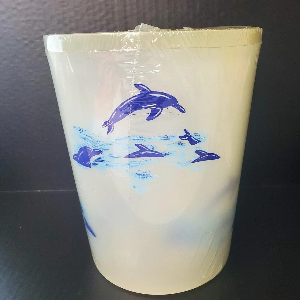 Dolphin set ships