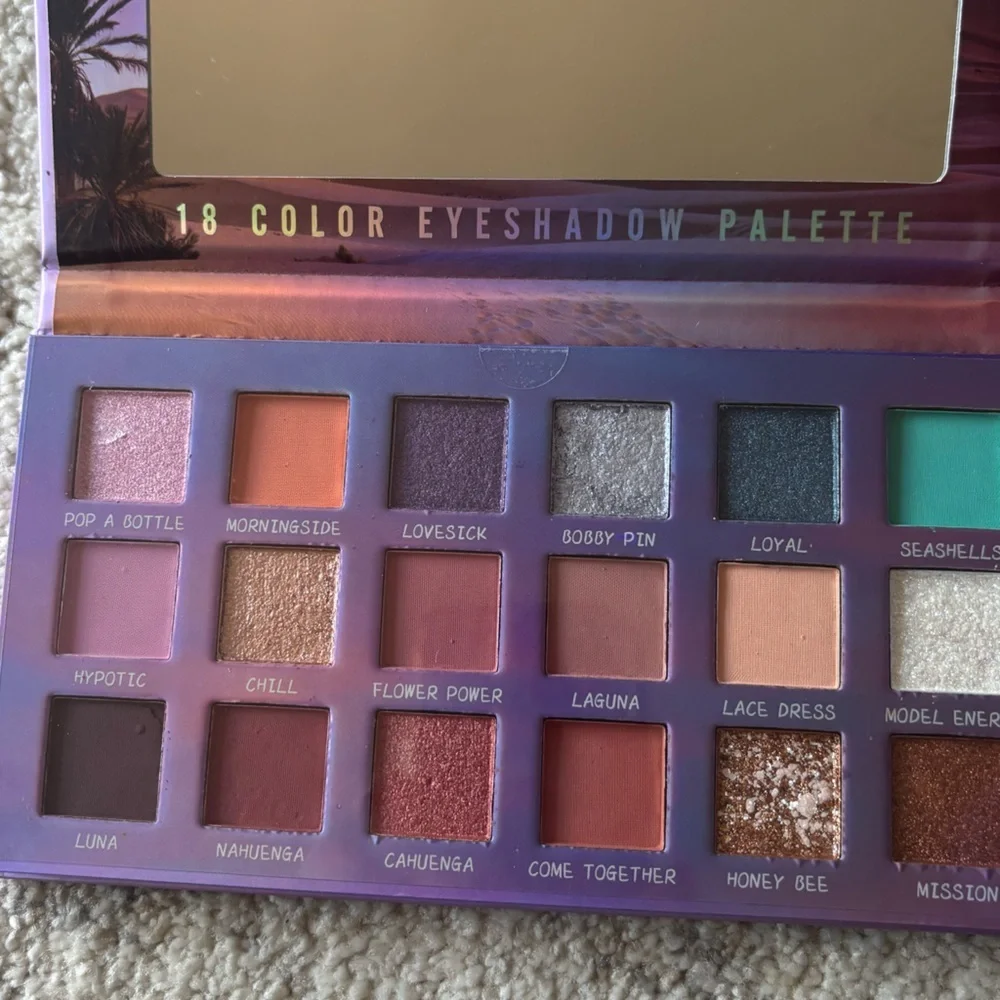 She Makeup Nebula Eyeshadow Palette