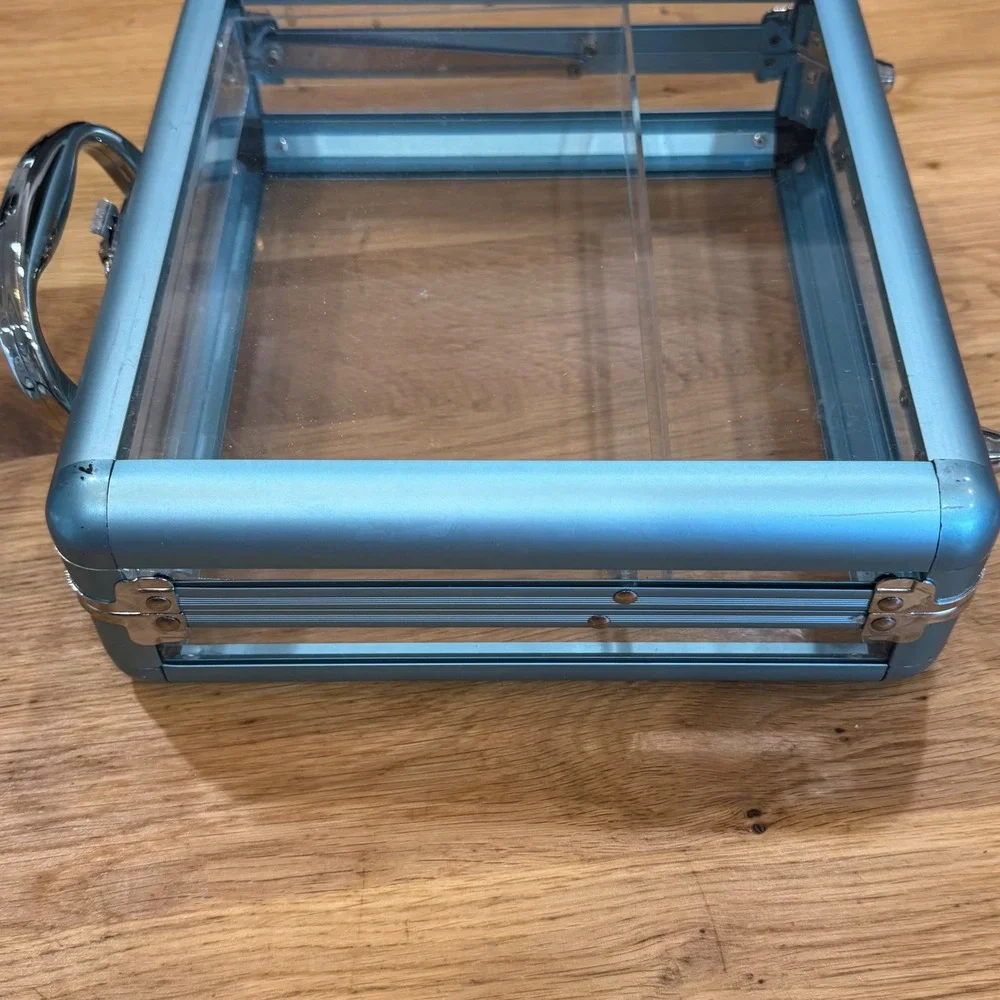 N/A clear acrylic