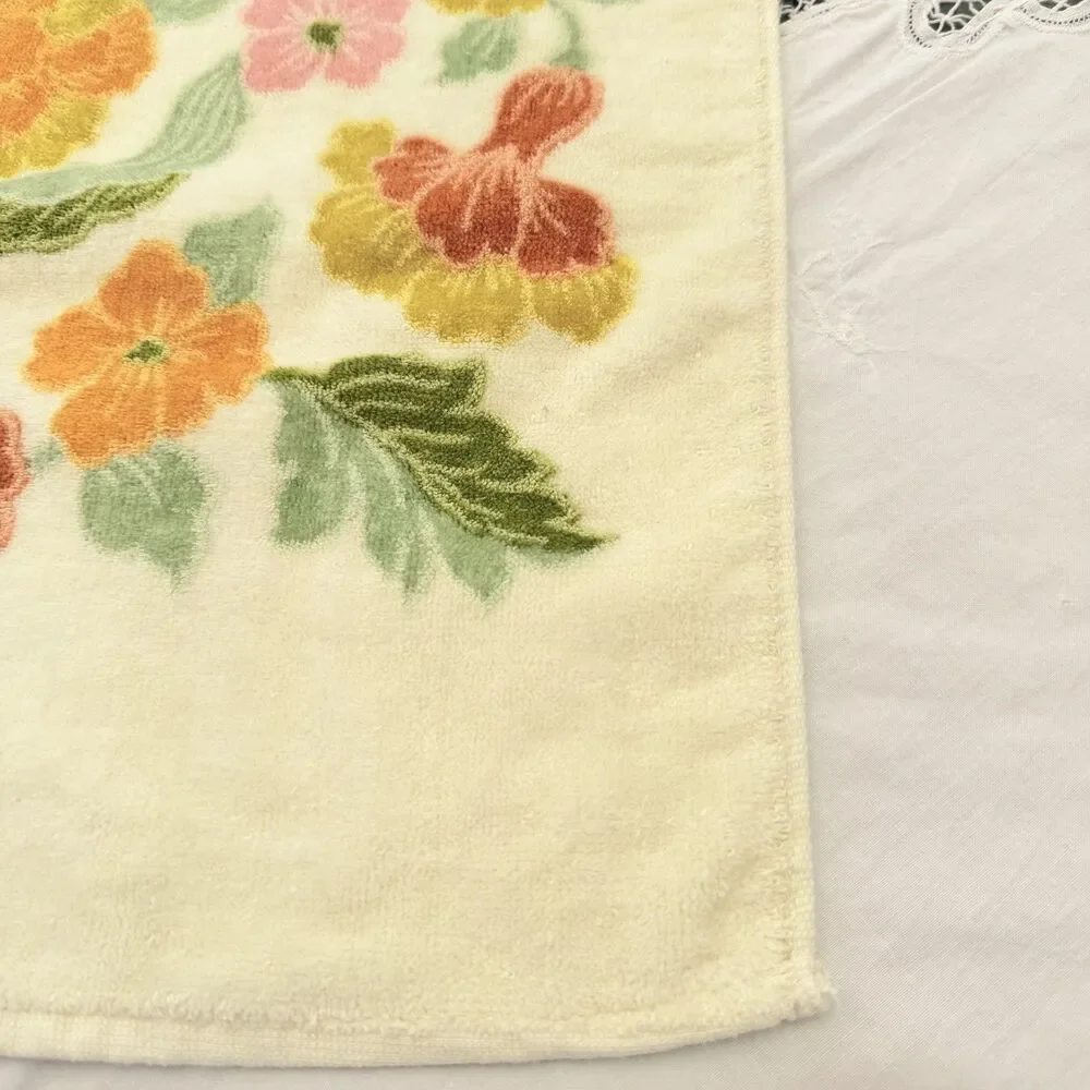 Utica vintage fine