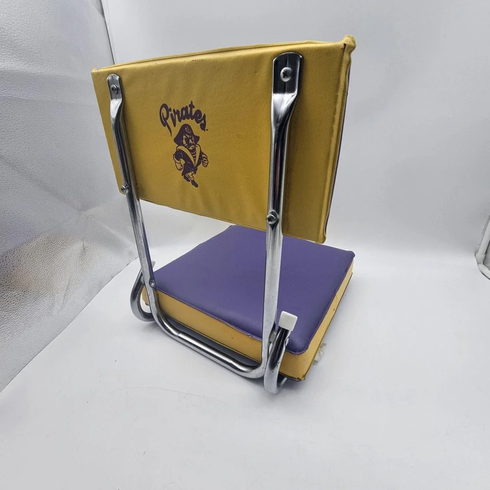 Vtg East Carolina Pirates Seat Cushion One Size Purple NCAA Football K‎ R Indus