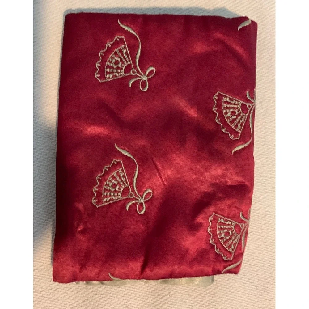 N/A elegant clutch