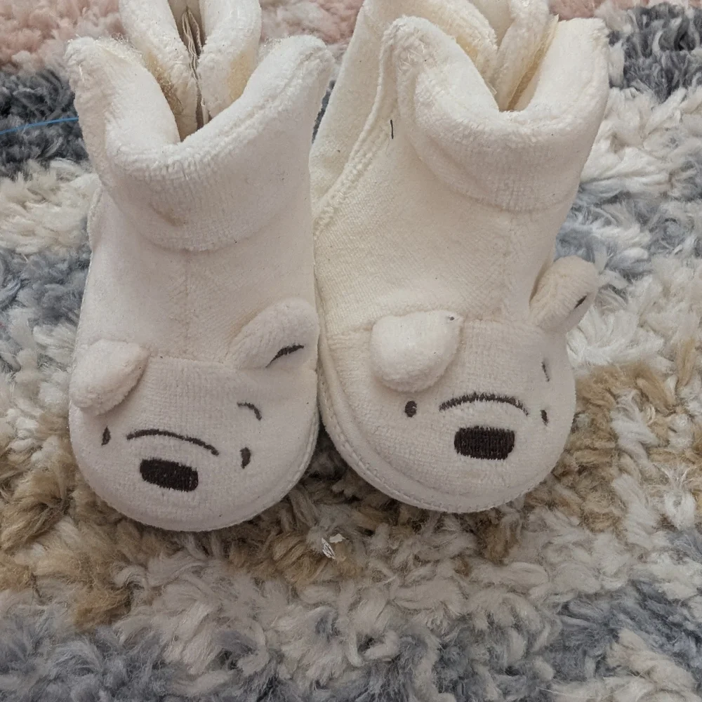 💥3/$24 Classic Pooh Soft Cream Crib‎ Shoes